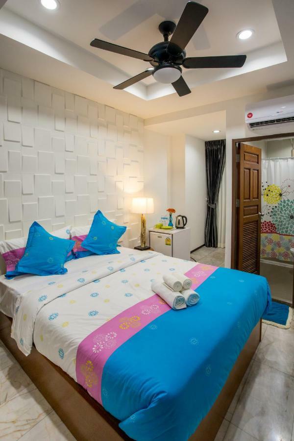 Nine Plus Loft Бангкок Экстерьер фото